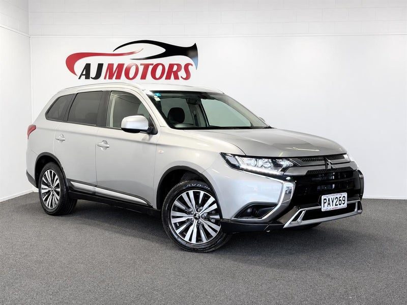 2022 Mitsubishi Outlander LS / 7 SEATER / NZ NEW
