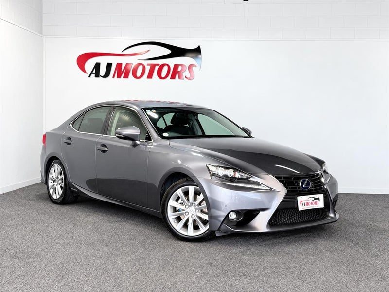 2016 Lexus IS 300h Version L