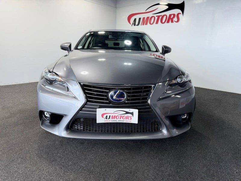 2016 Lexus IS 300h Version L, photo 2