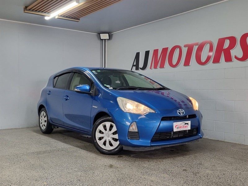 2013 Toyota Aqua S