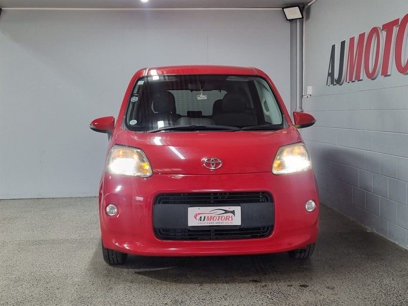 2012 Toyota Porte X, photo 2