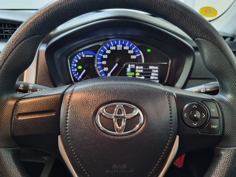 2017 Toyota Corolla FIELDER HYBRID, photo 3