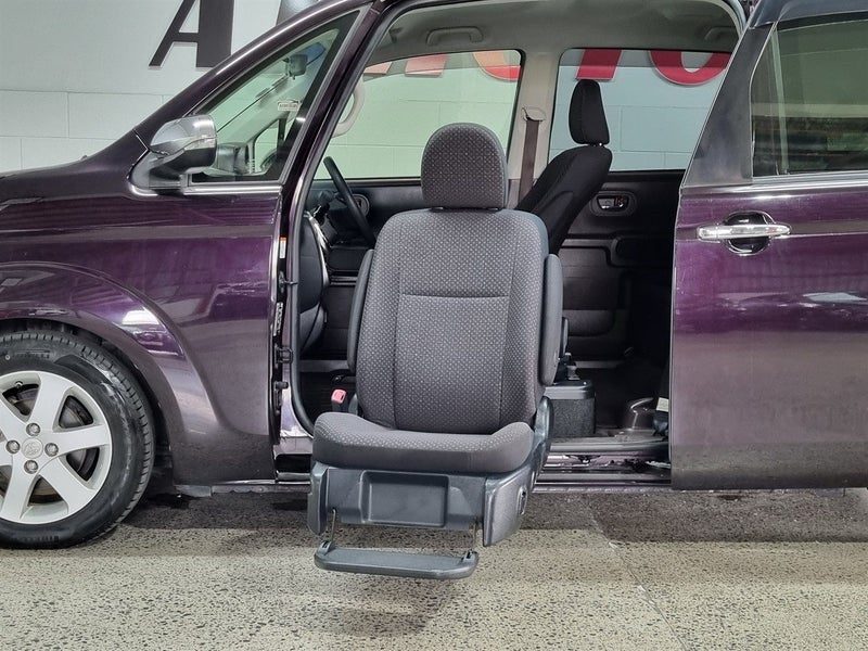 2015 Toyota Spade WELCAB, photo 3