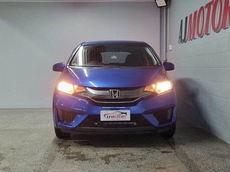 2014 Honda Fit HYBRID F PACKAGE, photo 2