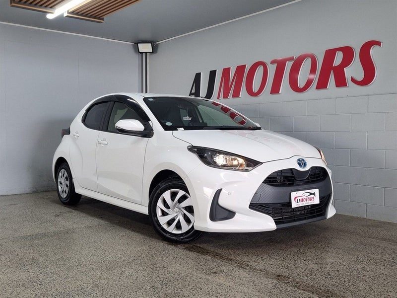 2021 Toyota Yaris HYBRID X