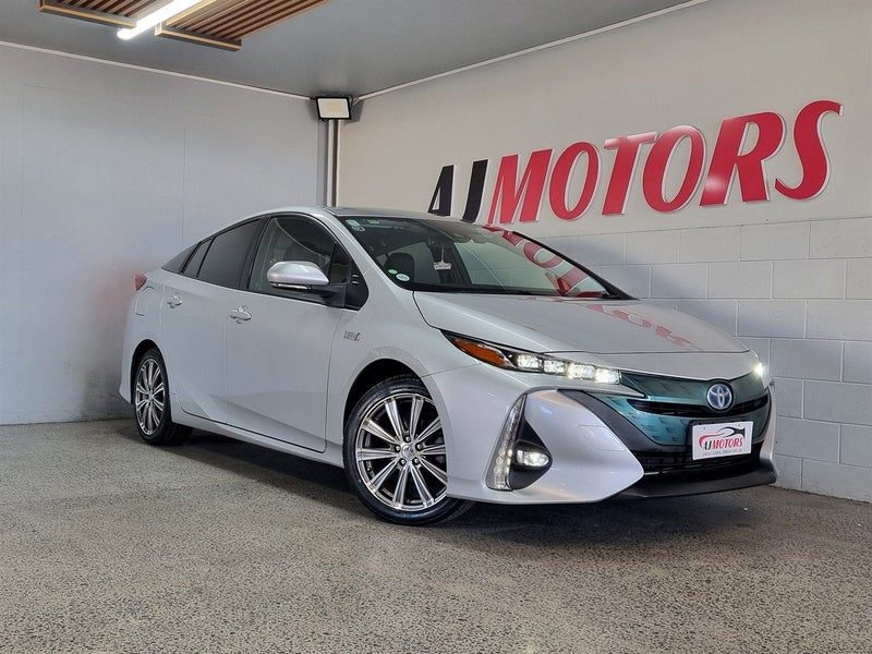 2019 Toyota Prius PHEV S