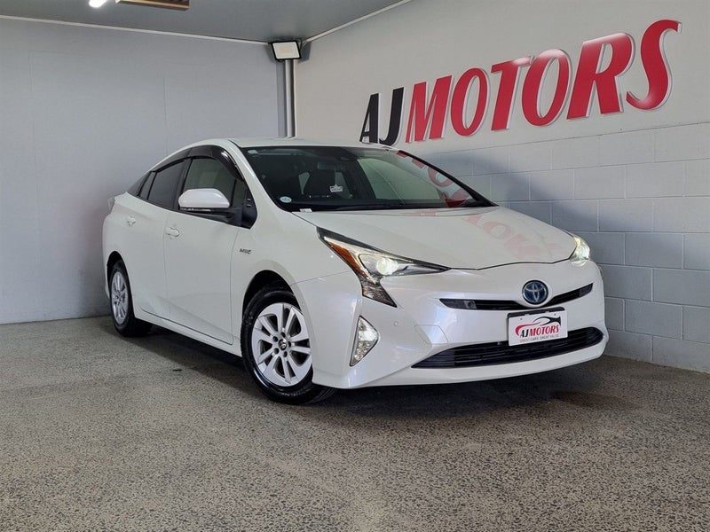 2018 Toyota Prius S safety plus