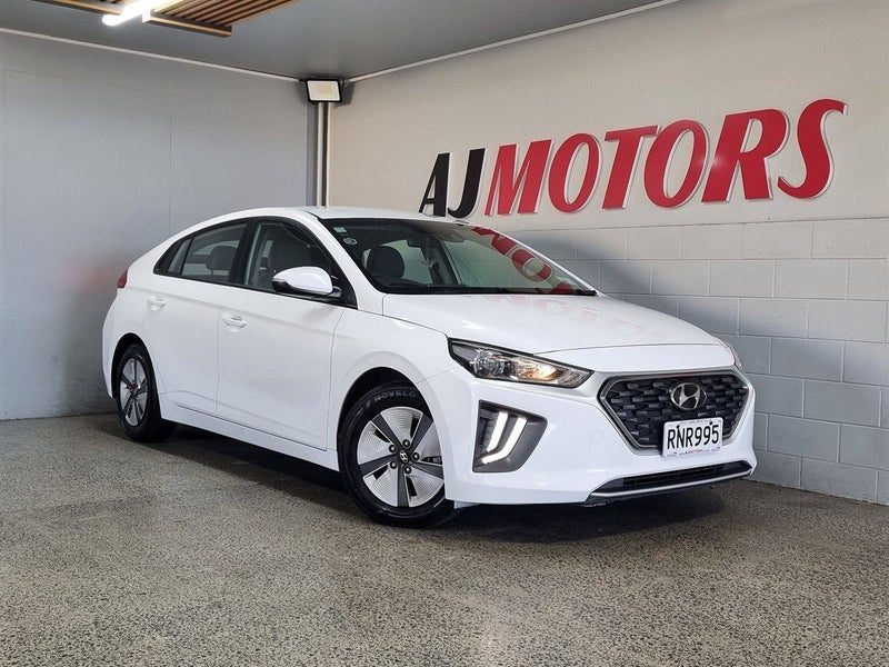 2022 Hyundai IONIQ Hybrid (NZ New), main photo