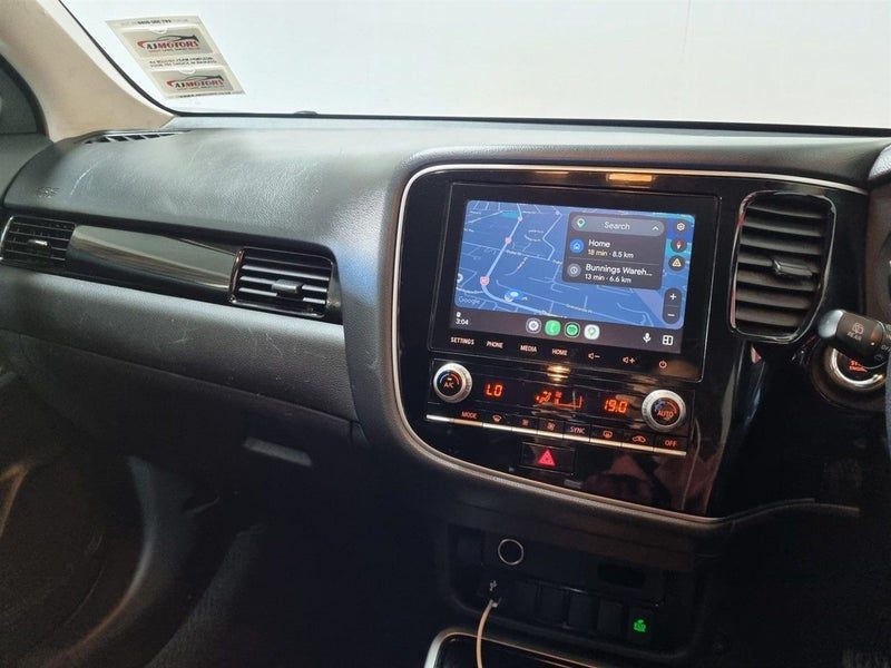 2021 Mitsubishi Outlander XLS (NZ New), photo 3