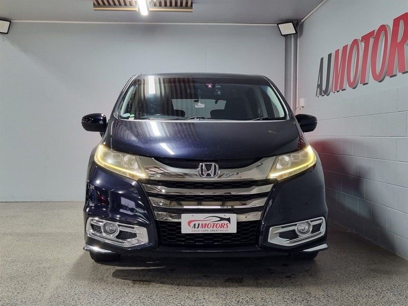 2013 Honda Odyssey Absolute, photo 2