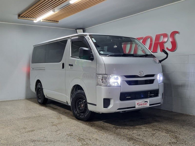 2020 Toyota Hiace DX, main photo