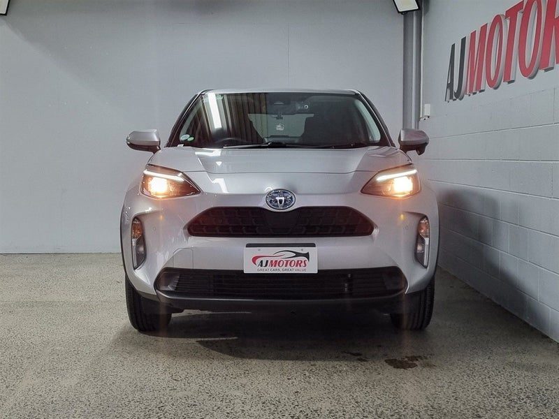 2021 Toyota Yaris Cross HYBRID X, photo 2