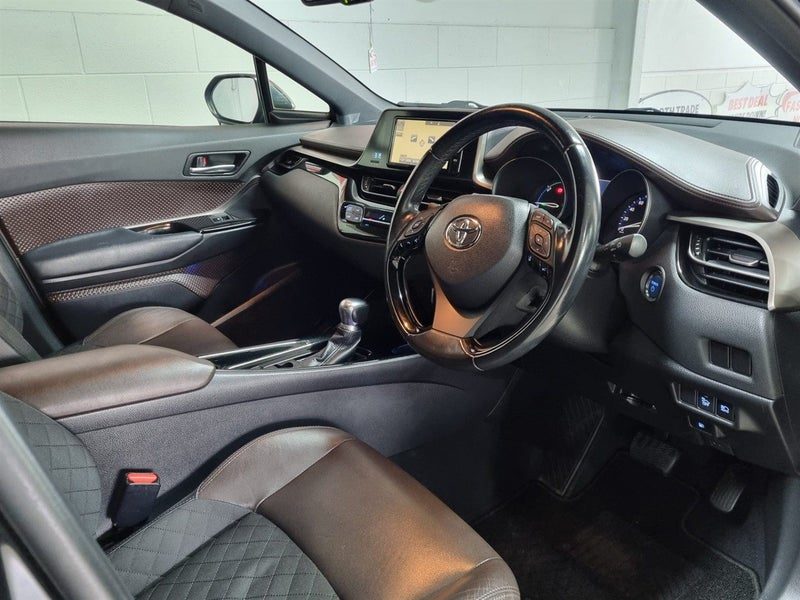 2017 Toyota C-HR HYBRID G, photo 3