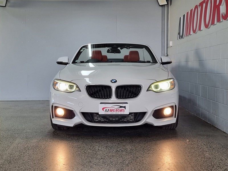 2015 BMW 220i Cabriolet, photo 2