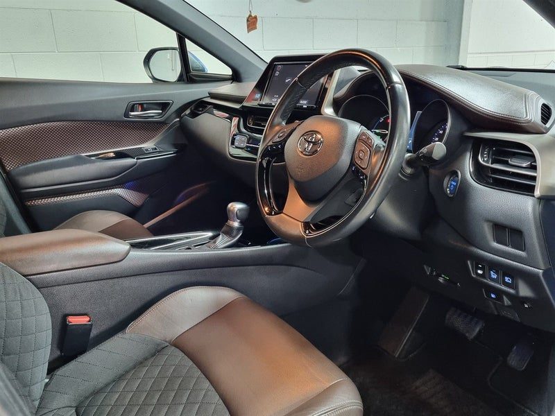 2017 Toyota C-HR HYBRID G, photo 3