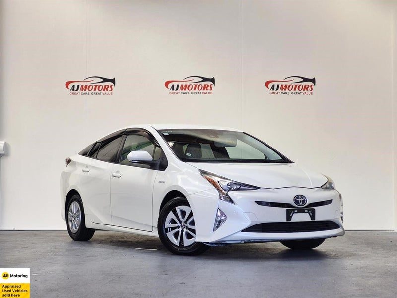 2016 Toyota Prius A, main photo