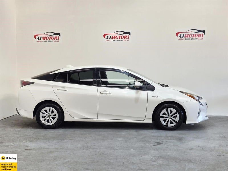 2016 Toyota Prius A, photo 3