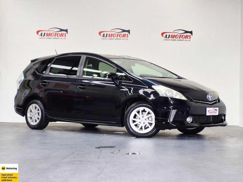 2013 Toyota Prius ALPHA G, main photo