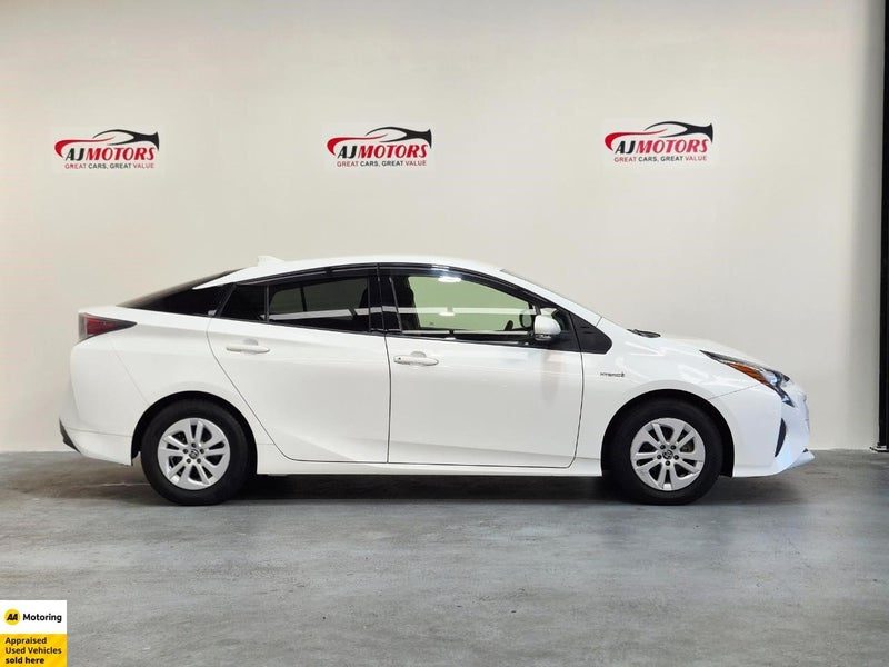 2018 Toyota Prius Hybrid S, photo 3