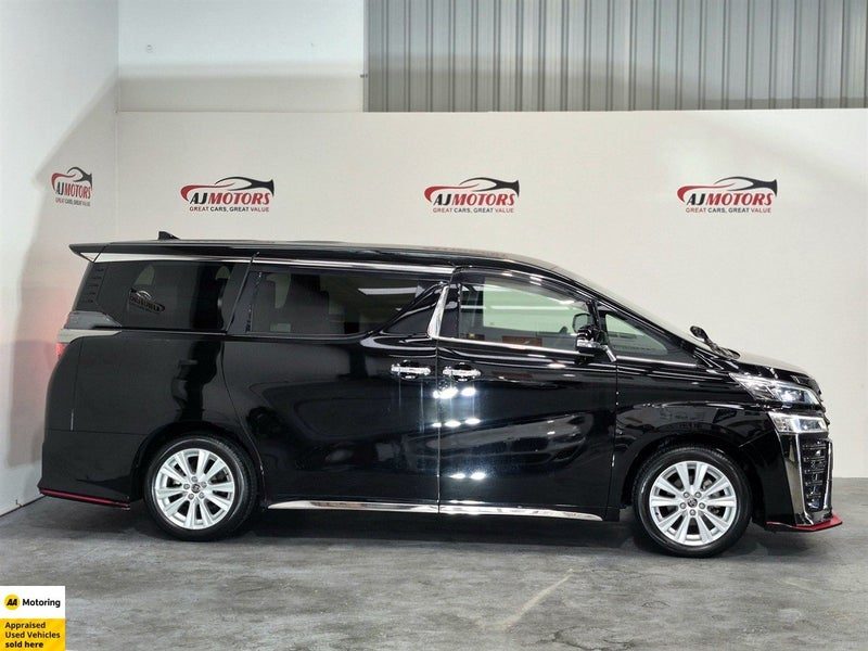 2018 Toyota Vellfire 2.5Z 8 Seater, photo 3