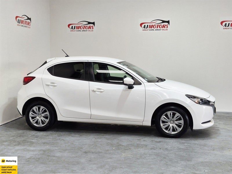 2022 Mazda 2 1.5P REV CAM, photo 3