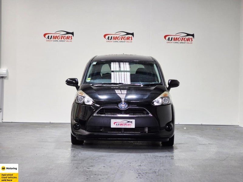 2015 Toyota Sienta HYBRID X, photo 2