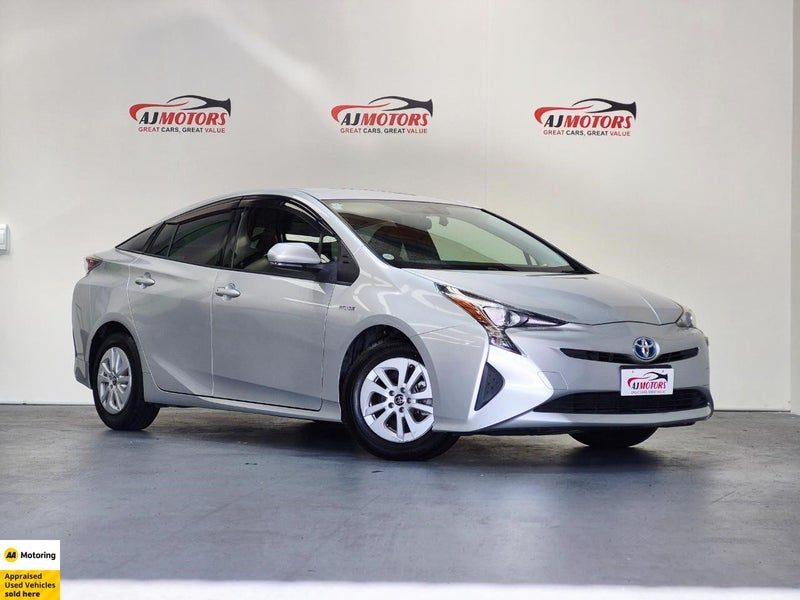 2017 Toyota Prius Hybrid S, main photo