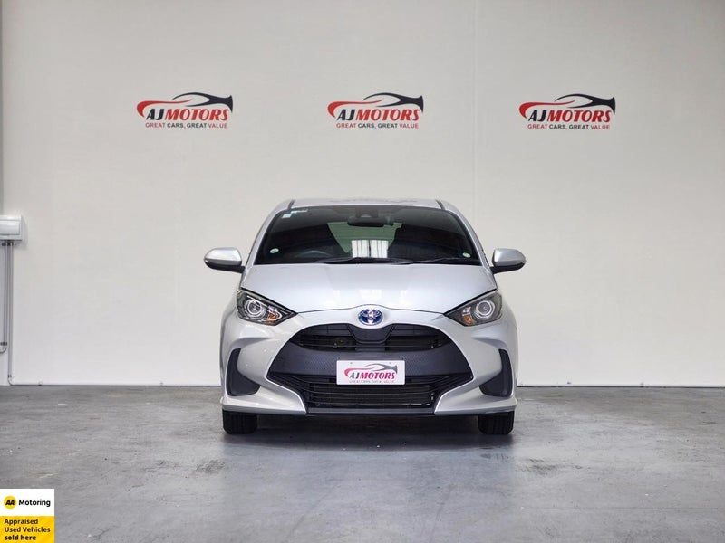 2021 Toyota Yaris HYBRID X, photo 2