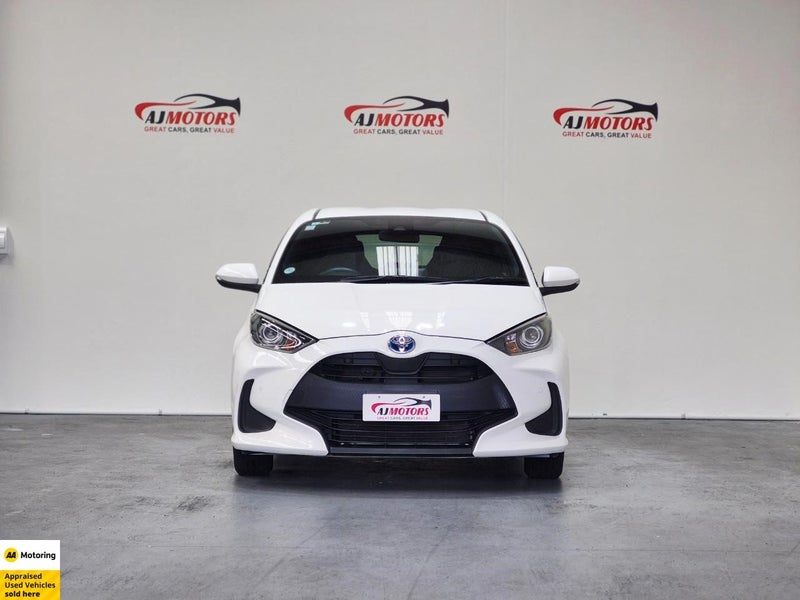 2021 Toyota Yaris HYBRID X, photo 2