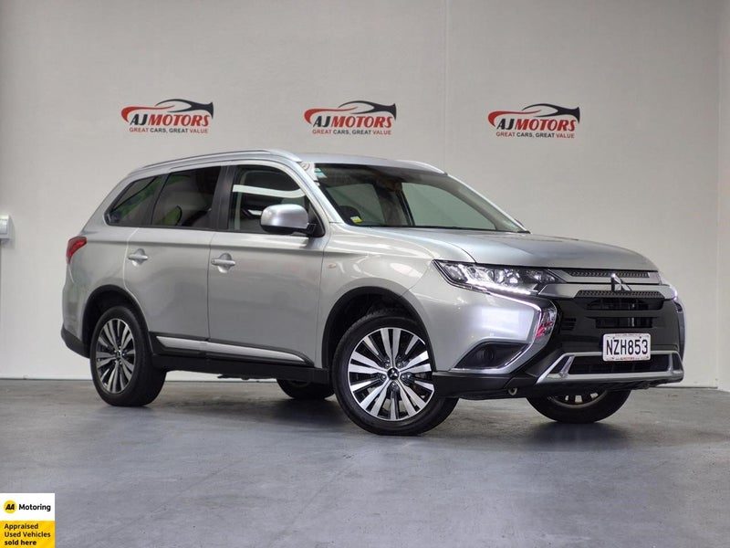 2022 Mitsubishi Outlander LS / 7 SEATER / NZ NEW