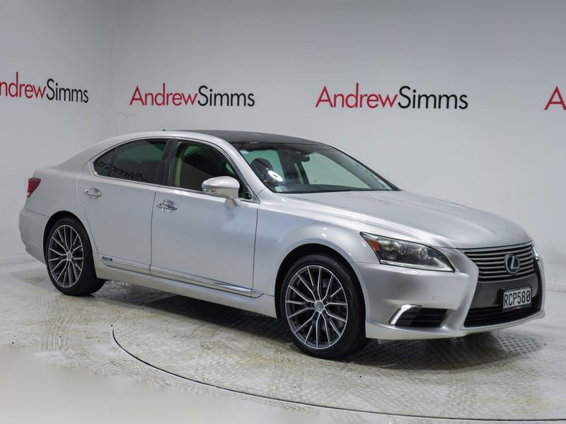 2013 Lexus LS 600h 5.0L Hybrid 4Dr Sedan