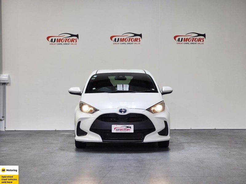 2021 Toyota Yaris HYBRID X, photo 2