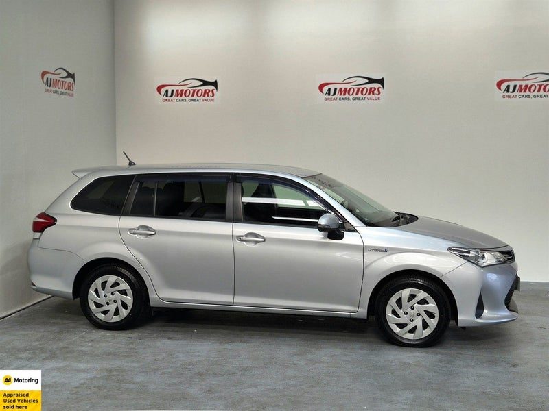 2019 Toyota Corolla Fielder, photo 3
