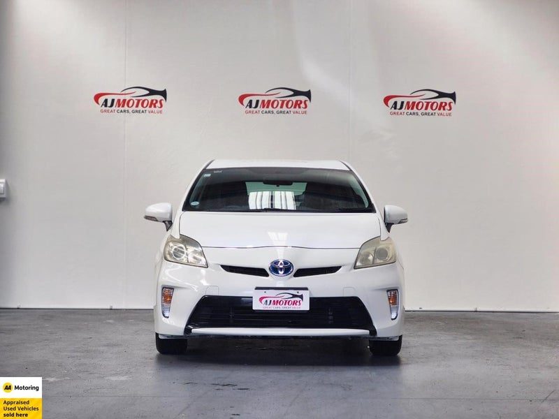 2012 Toyota Prius Hybrid S, photo 2