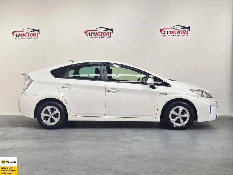 2012 Toyota Prius Hybrid S, photo 3