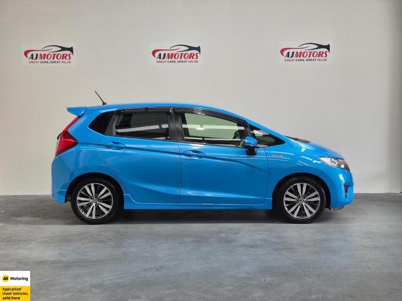 2014 Honda Fit Hybrid S Package, photo 3