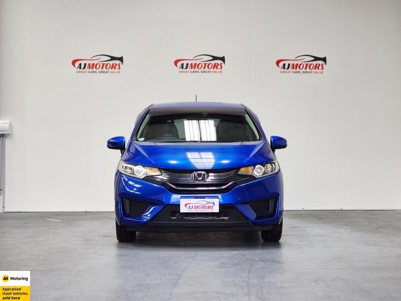 2015 Honda Fit HYBRID L PACKAGE, photo 2