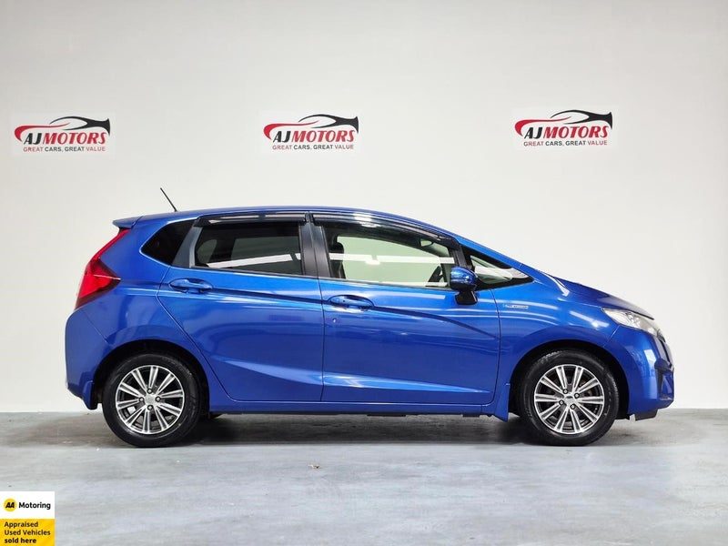 2015 Honda Fit HYBRID L PACKAGE, photo 3
