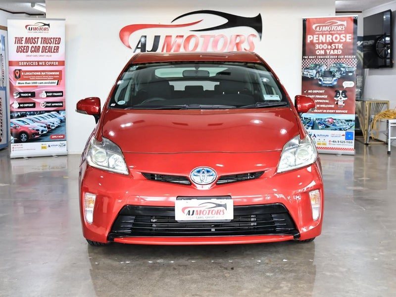 2013 Toyota Prius 1.8L Petrol Hybrid, photo 2