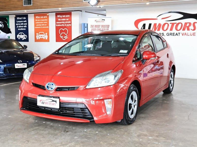 2013 Toyota Prius 1.8L Petrol Hybrid, photo 3