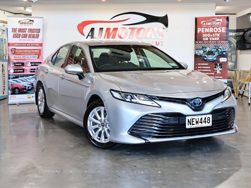 2021 Toyota Camry GX Hybrid (NZ New), main photo