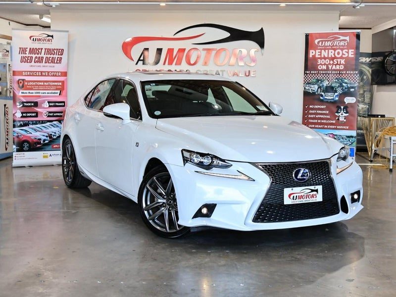 2014 Lexus IS 300h F SPORT / Hybrid / Sunroof
