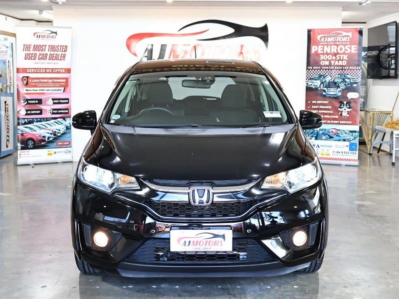 2016 Honda Fit HYBRID F-PKG, photo 2