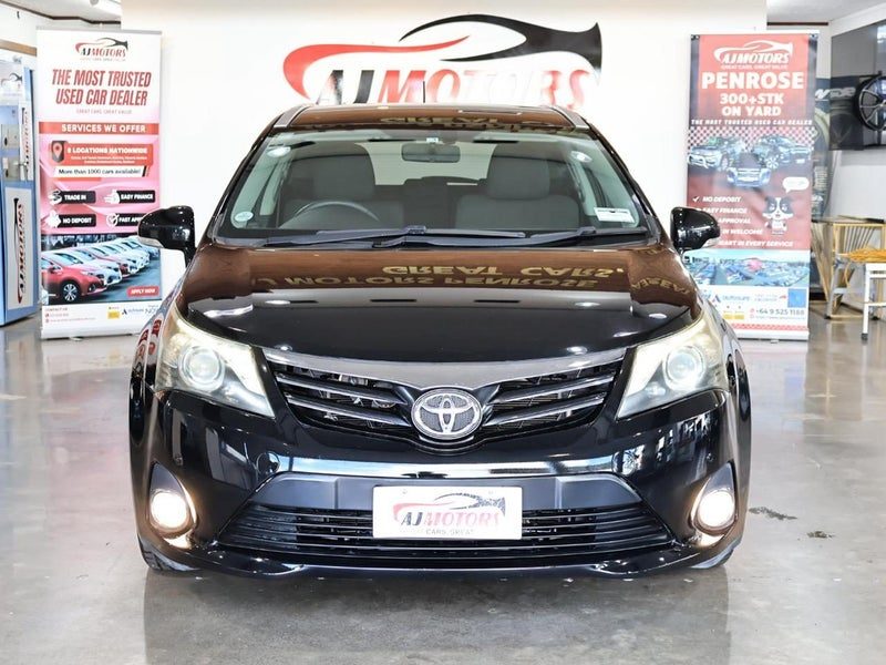 2013 Toyota Avensis Wagon, photo 2