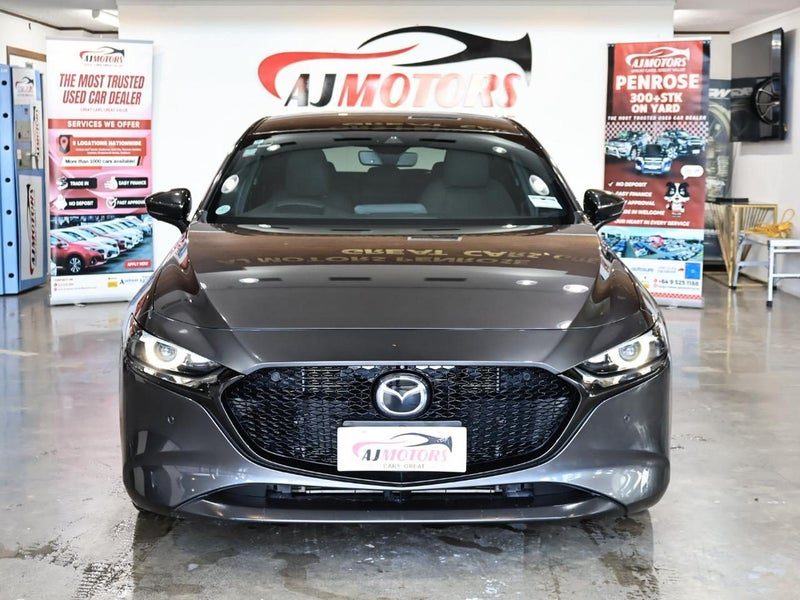 2020 Mazda 3 Axela/Fastback, photo 2