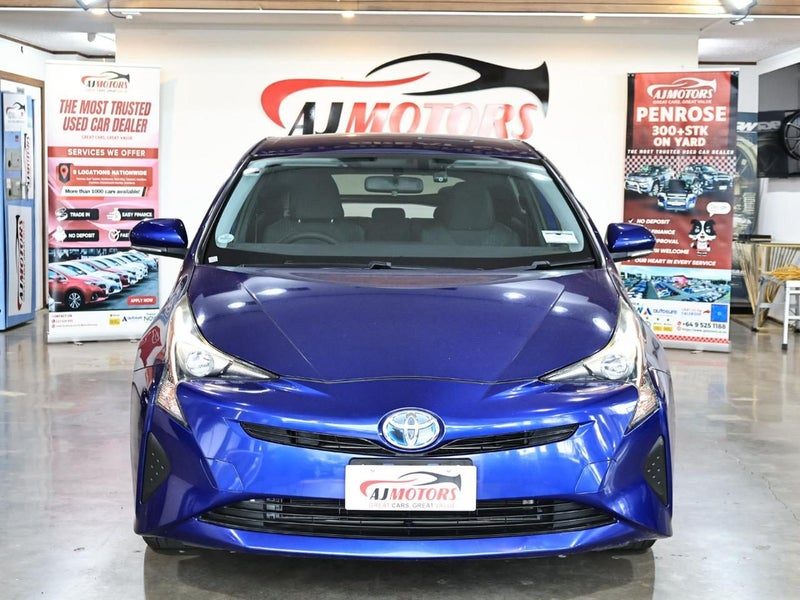 2016 Toyota Prius Hybrid S 4WD, photo 2