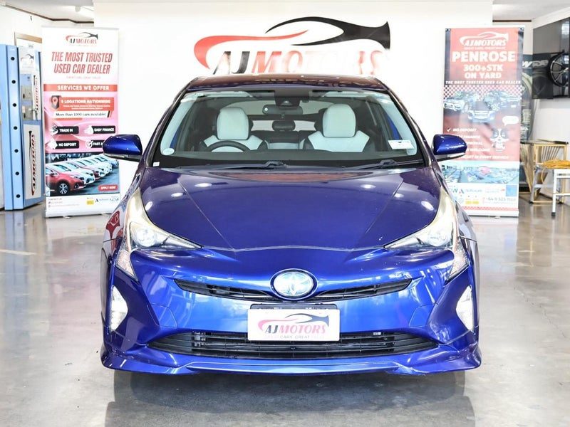 2015 Toyota Prius S TOURING SELECTION, photo 2