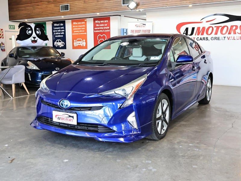 2015 Toyota Prius S TOURING SELECTION, photo 3