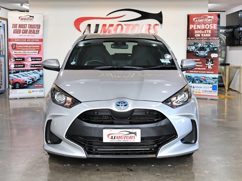 2021 Toyota Yaris Hybrid, photo 2
