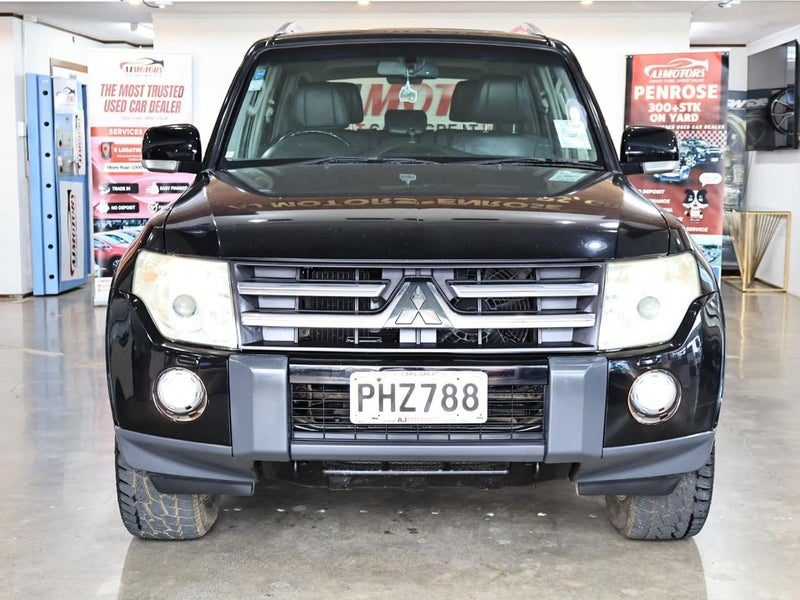 2006 Mitsubishi Pajero Exceed, photo 2